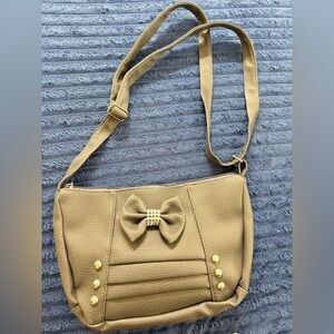☃️Stylish Black Crossbody Bag with Bow Accent
